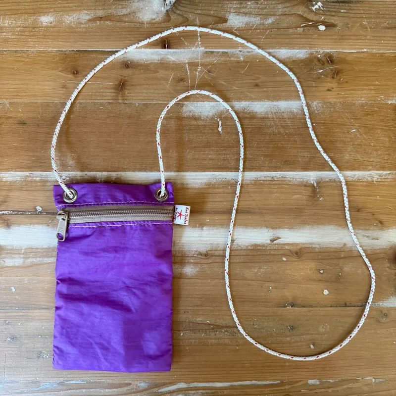 Pochette téléphone bandoulière - produit unique