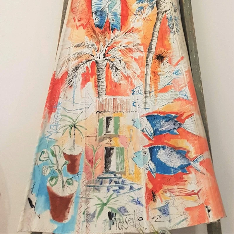 Peinture sur voile par Cécile Colombo