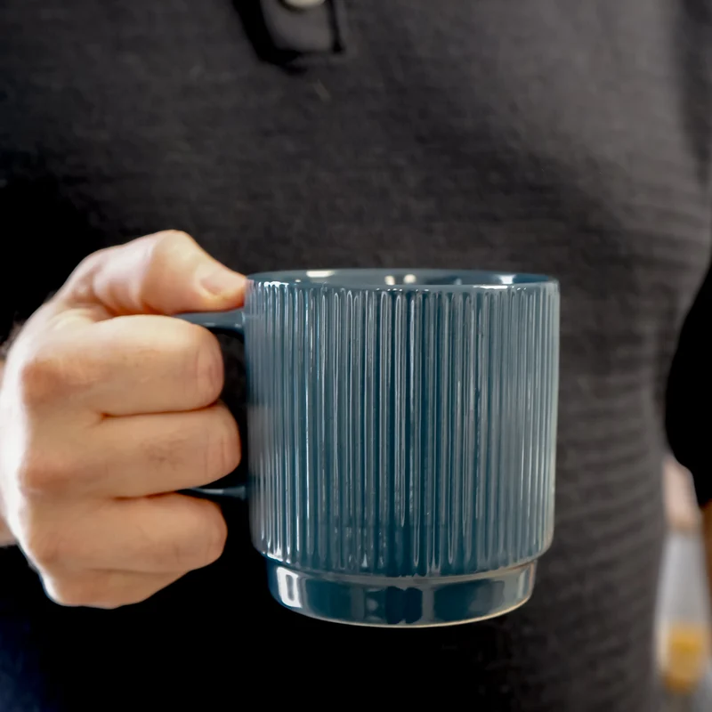 Tasse striée & empilable - Bleu