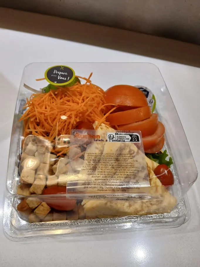 Salade avec Omelette