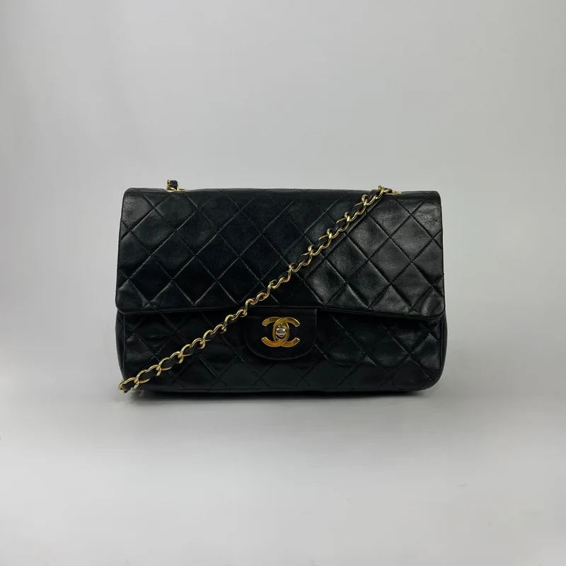 Chanel Moyen Double Classique Flapbag