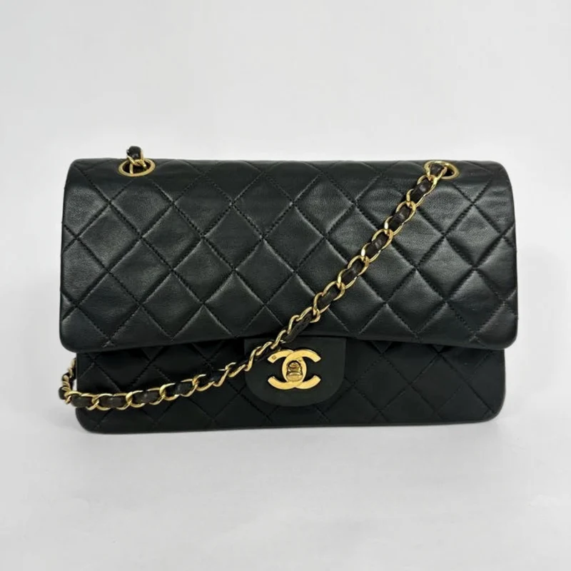 Chanel Moyen Double Classique Flapbag