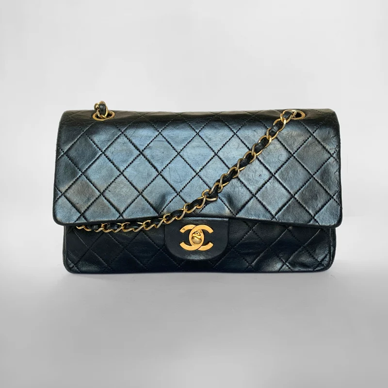 Chanel Classic Flap Bag Cuir d'agneau moyen
