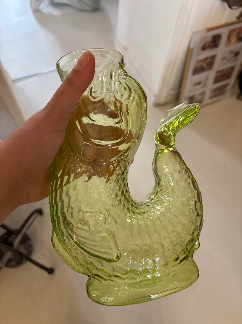 Carafe verte poisson glouglou