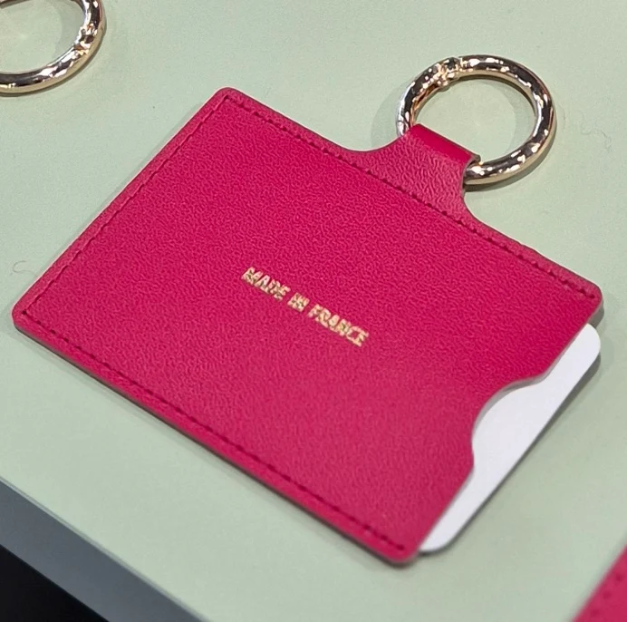 Porte-badge horizontal avec anneau mousqueton en cuir recyclé♻️ personnalisable 🇫🇷