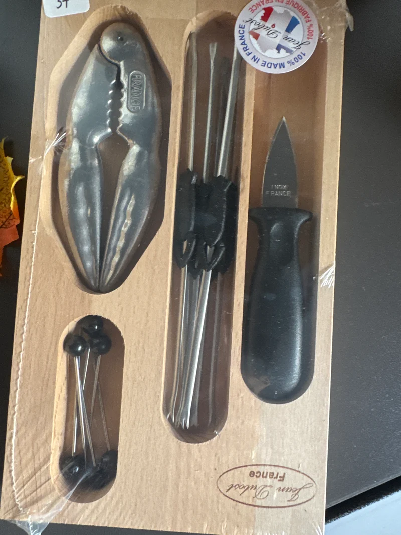 Coffret pour crustacés, Jean Dubost