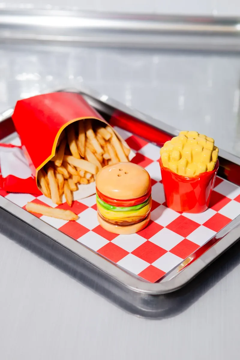 Salière et Poivrière - Frites Burger