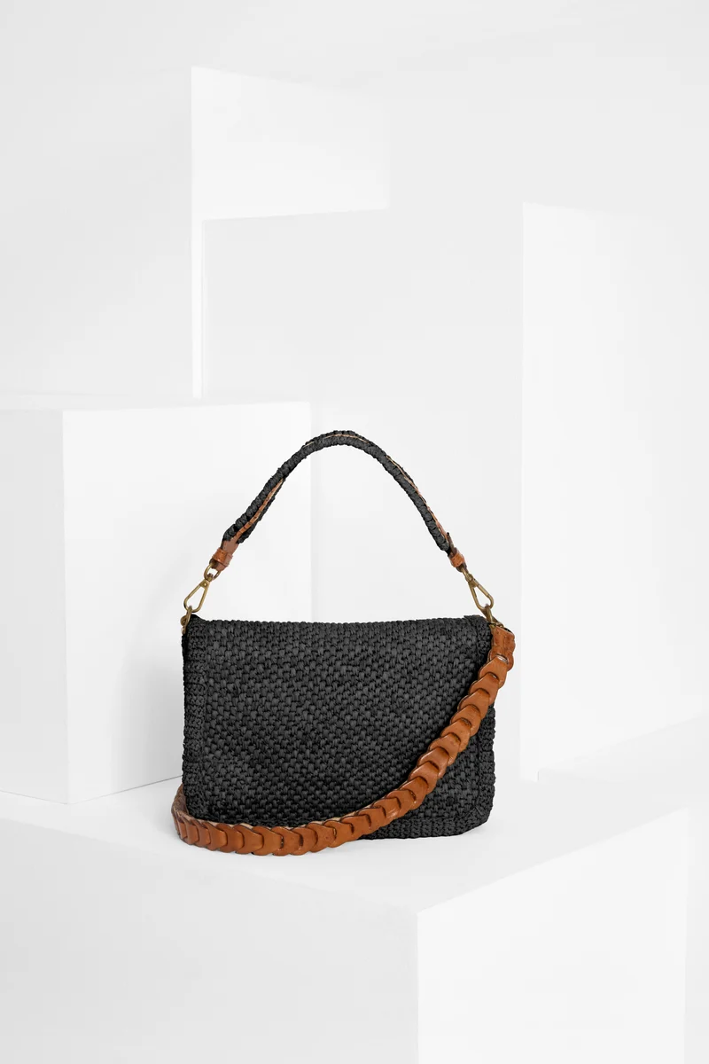 OPERA Black